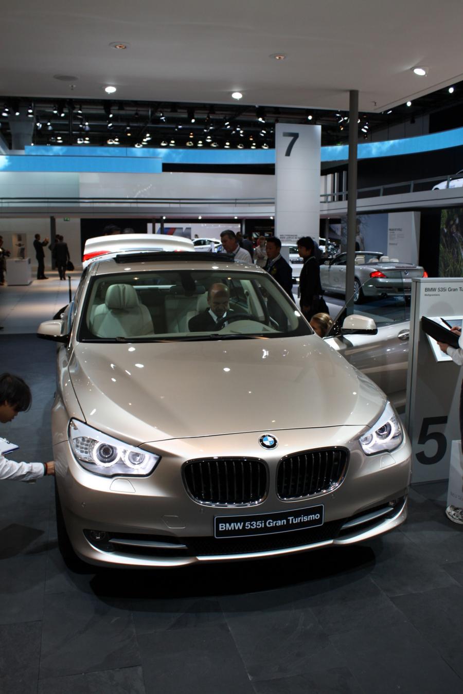  BMW 5-Series GT 2010 года  (фото 101 из 133)